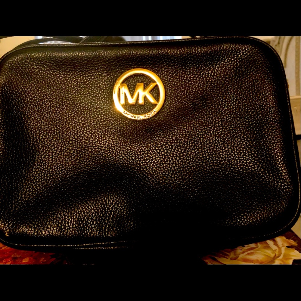Michael Kohr’s black purse
